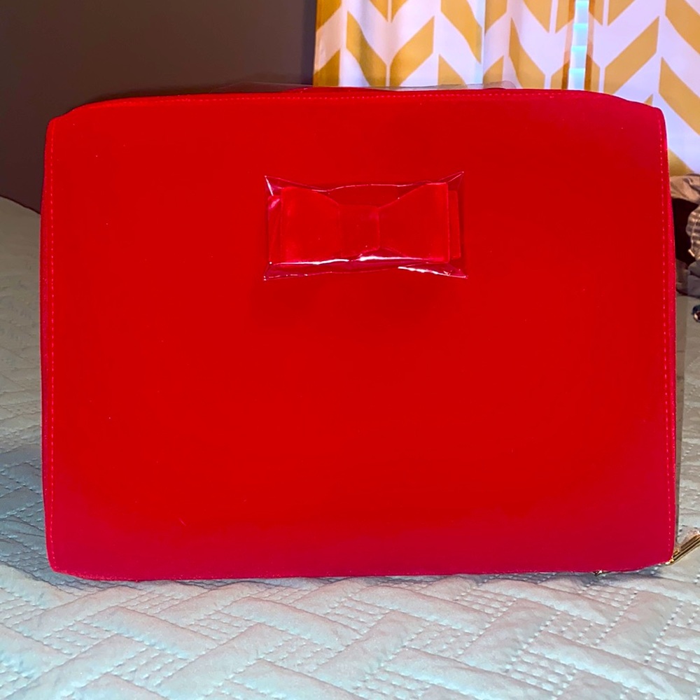 **Perfect for Christmas** Estée Lauder Train/Makeup Case